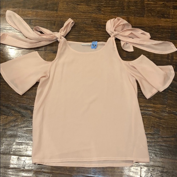 Halogen Off the Shoulder Blouse - Picture 2 of 2